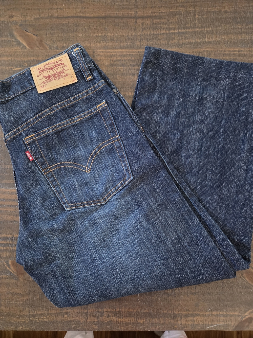 Levi's Women's Indigo Straight Leg Capris Denim